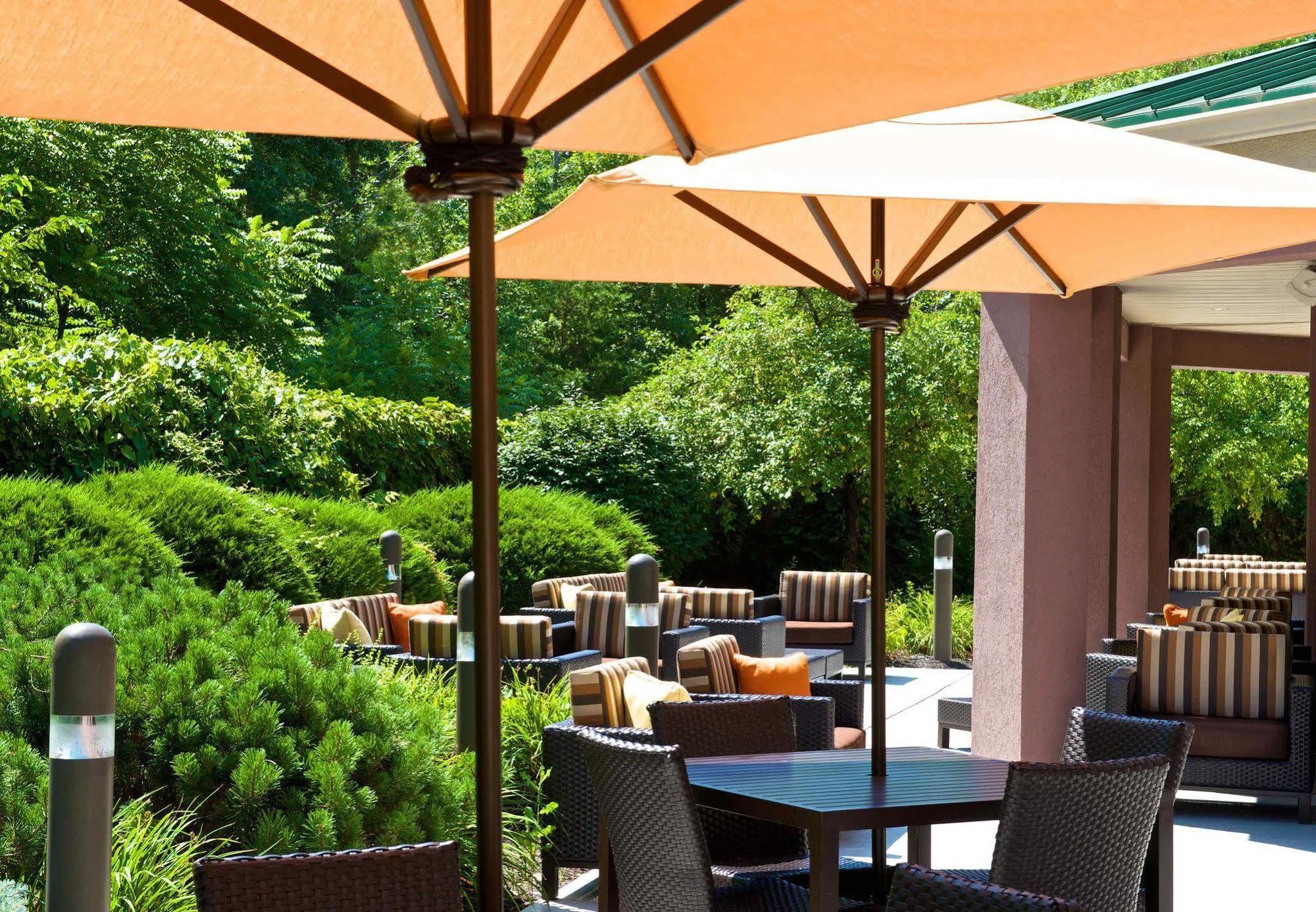 Country Inn & Suites By Radisson, Columbus-Edinburgh Exterior foto